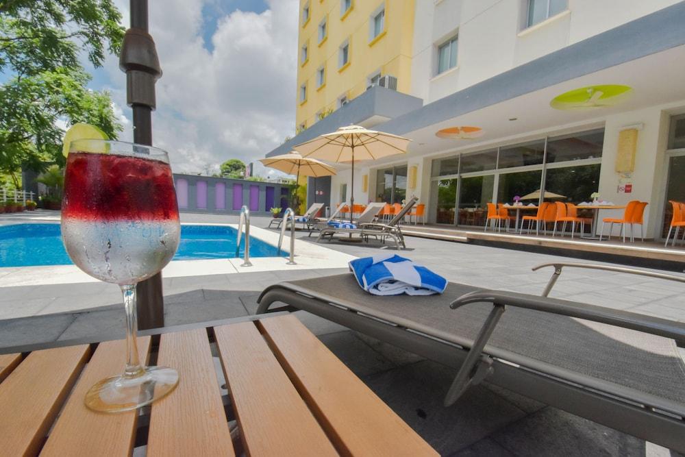 Hotel HB Córdoba Zewnętrze zdjęcie